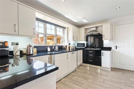 Kitchen-Diner (2)