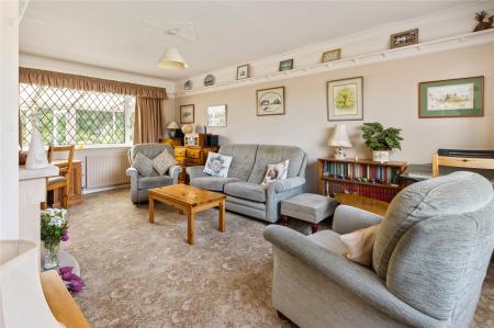 Living Room (2)