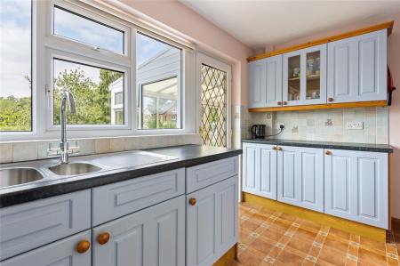 Kitchen (2)