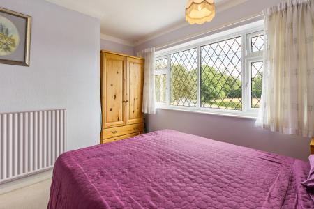 Bedroom 2 (2)
