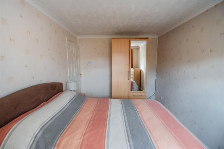 Bedroom 2 (2)