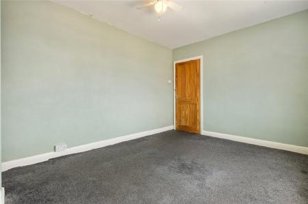 Bedroom 1 (2)