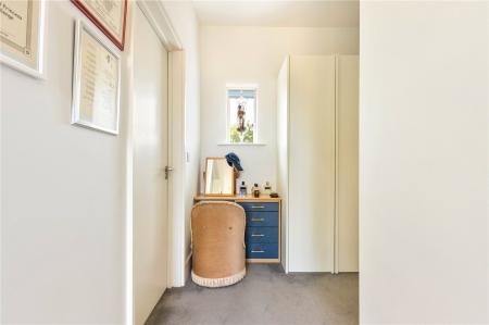 Bed 1 Dressing Area