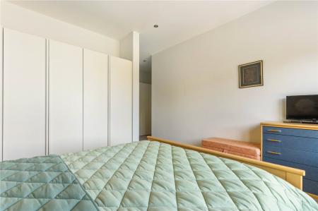 Bedroom 1 (2)