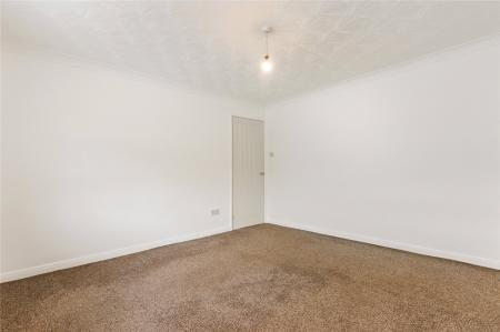 Bedroom 1 (2)
