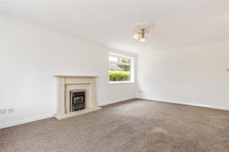 Living Room (2)