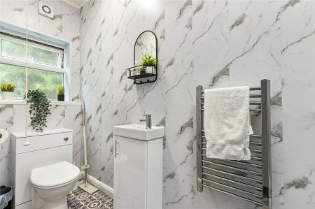 Gf Shower Room