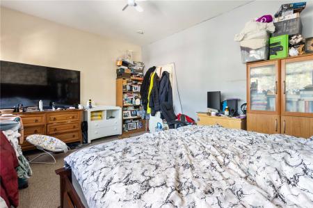 Bedroom 1 (2)