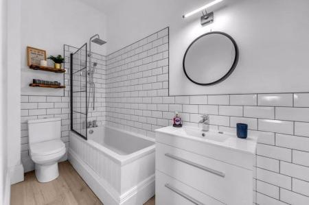 En-Suite (2)