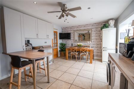 Kitchen-Diner (2)