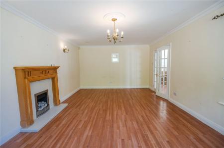 Living Room (2)