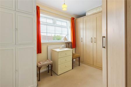 Bedroom 3/ Dressing