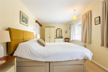 Bedroom 1 (2)