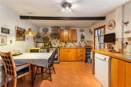 Kitchen (1)