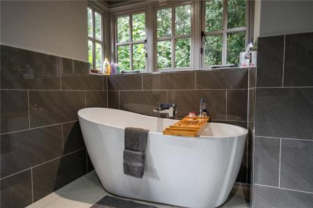 En-Suite Bathroom
