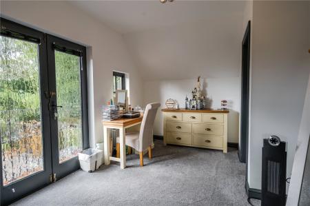 Bedroom 2 (2)