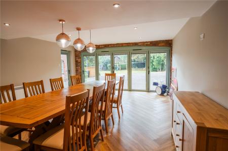 Dining Room (3)
