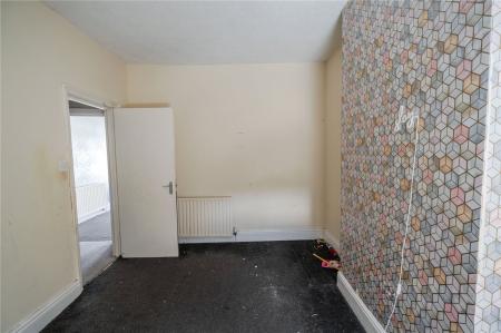 Bedroom 2 (2)