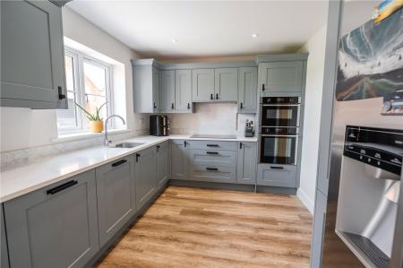 Kitchen (2)