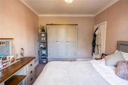 Bedroom 1 (2)