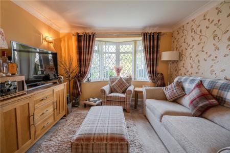 Sitting Room/Bed 2