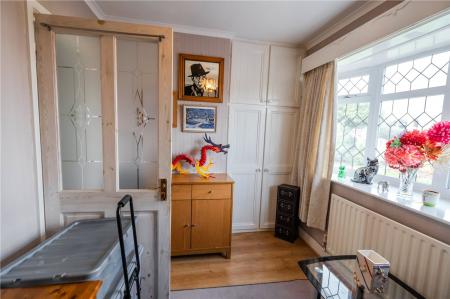 Bedroom 2 (2)