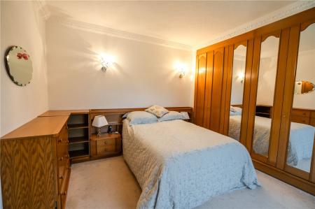 Bedroom 1 (2)
