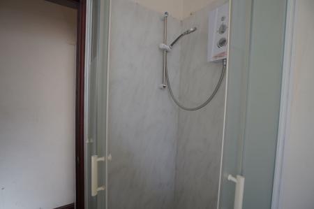 219c shower room