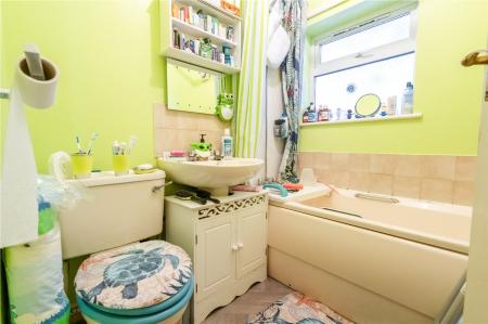 223a - Bathroom