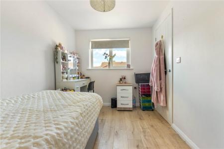 Bedroom 2 (2)
