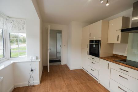 Kitchen (2)