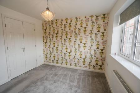 Bedroom 1 (2)