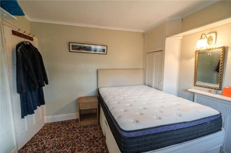 Bedroom 2 (2)