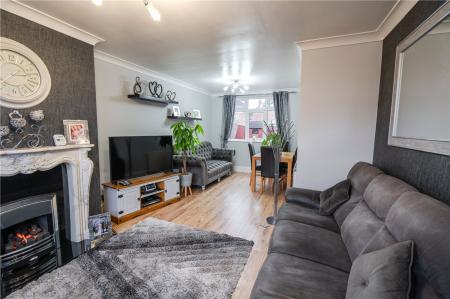 Living Room (2)
