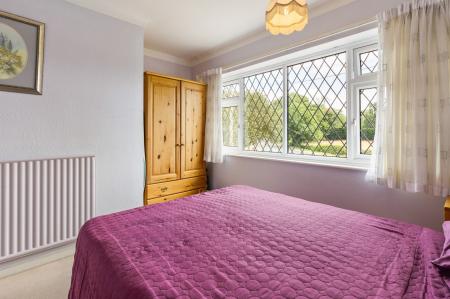 Bedroom 2 (2)
