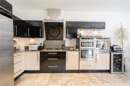 Kitchen (2)