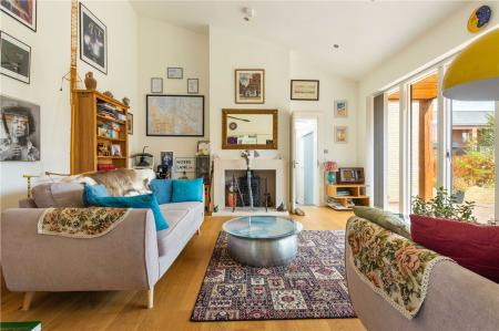 Living Room (2)