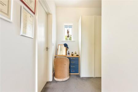 Bed 1 Dressing Area