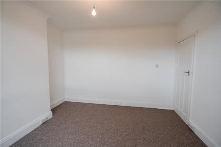 Bedroom 1 (2)