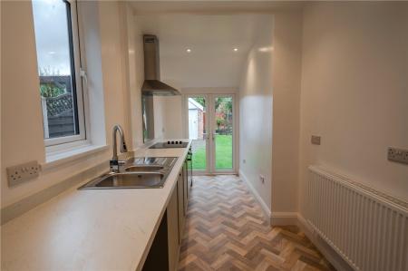 Kitchen (2)