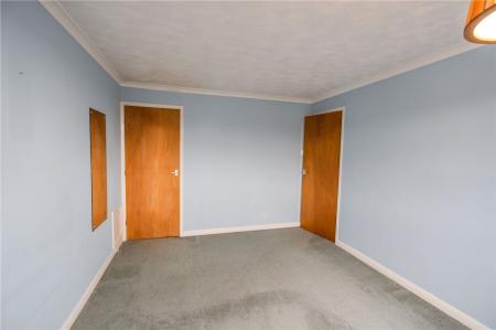 Bedroom 2 (2)