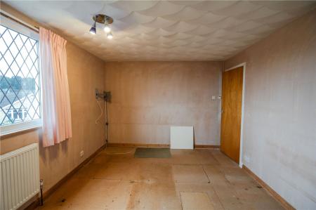 Bedroom 1 (2)