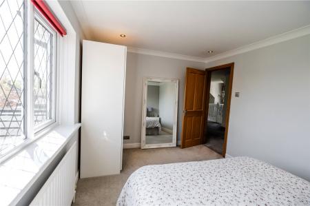 Bedroom 4 (2)