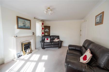 Living Room (2)