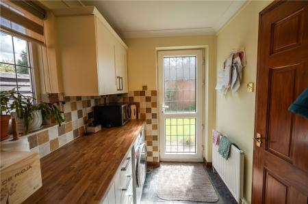 Utility Room (2)