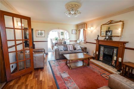 Living Room (2)