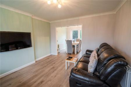 Living Room (2)