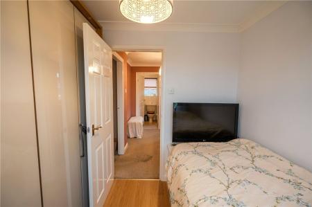 Bedroom 3 (2)