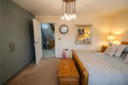 Bedroom 2 (4)