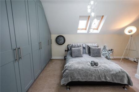 Bedroom 1 (4)